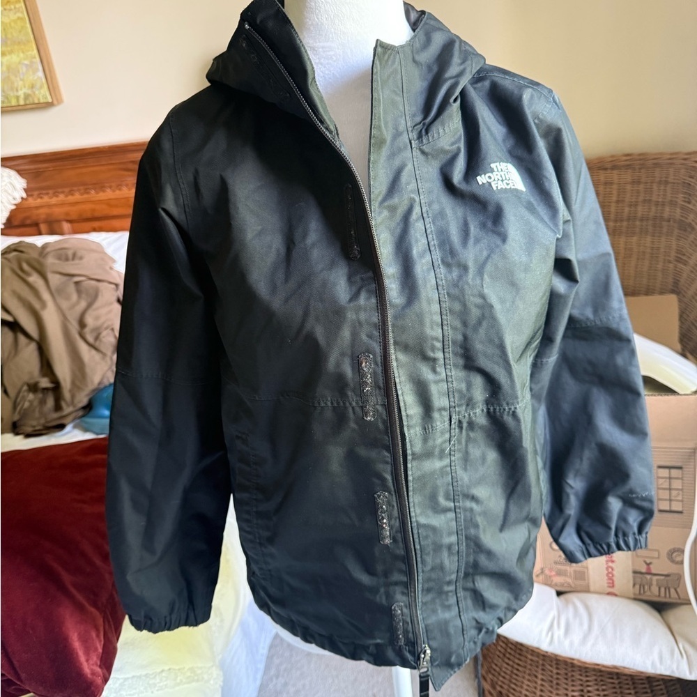 The North Face Black Raincoat Full-Zip Lightweight